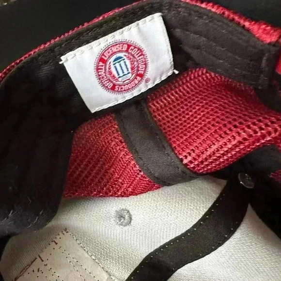 Fan favorite Alabama Crimson Tide mesh baseball cap. Never worn. - Picture 8 of 8